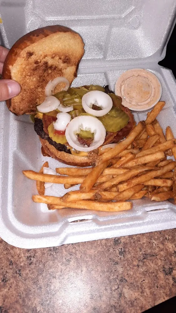 Bacon Cheeseburger with Seasoned French Fries